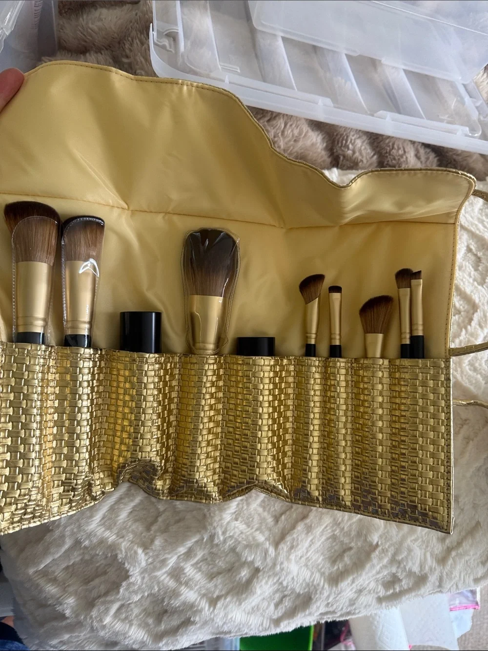 laura mercier 12-Piece Brush Set with Gold Ferrules and Brown Bristles